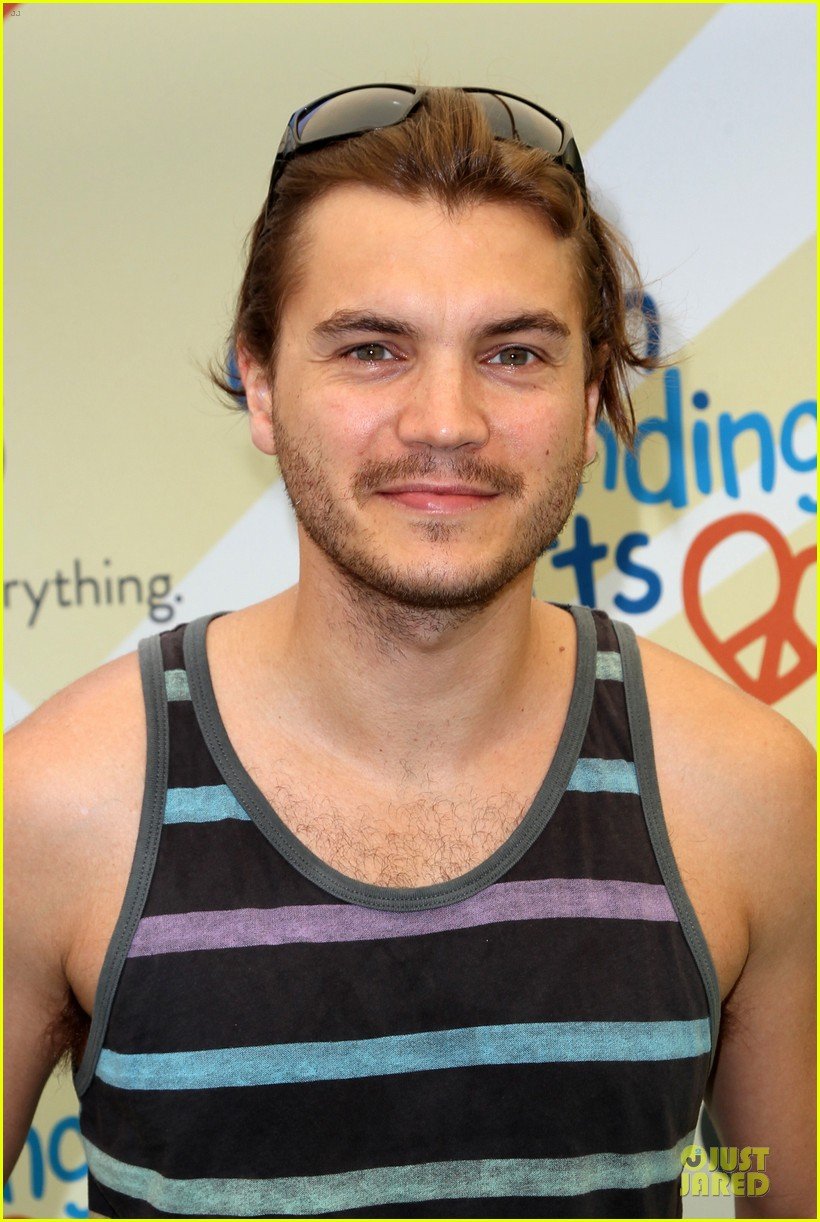 michelle rodriguez emile hirsch fundraise disadvantaged youth 023135820