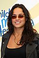 michelle rodriguez emile hirsch fundraise disadvantaged youth 06