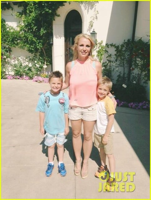 britney spears her boys are ready for summer 033143293