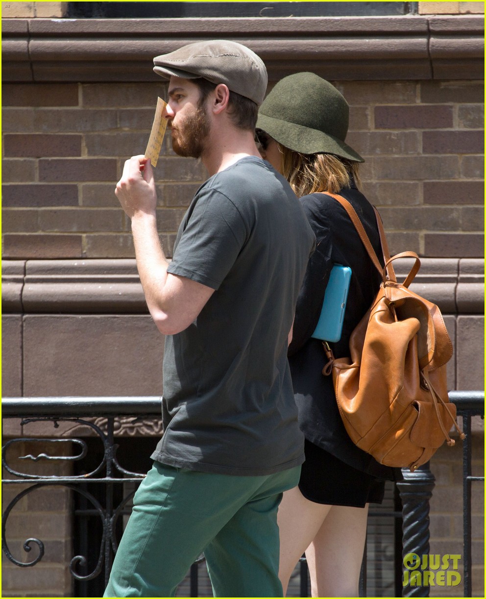 emma stone andrew garfield use signs to raise awareness 143137337