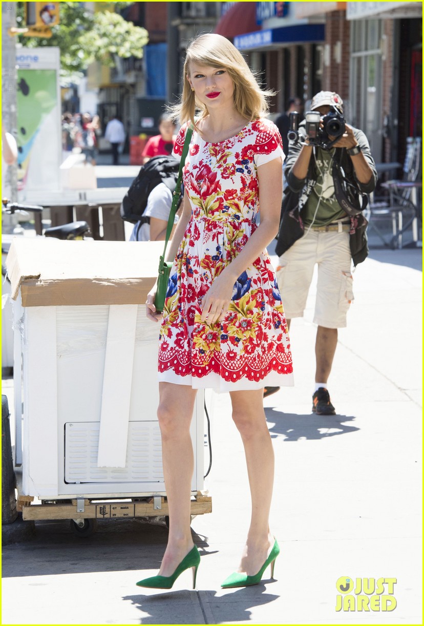 taylor swift wildflower dress young fans nyc 16