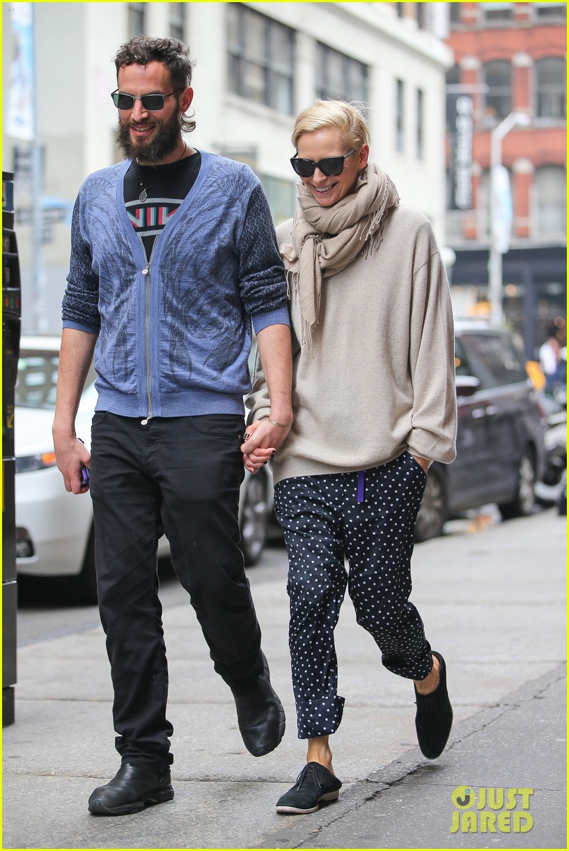 tilda swinton ditches her makeover for day out with sandro kopp 113132503