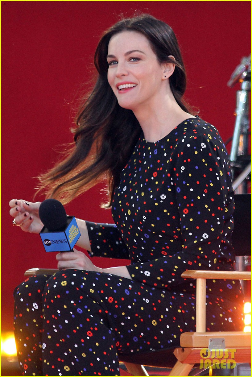 liv tyler shares beauty tips she learned from her dad 043140945