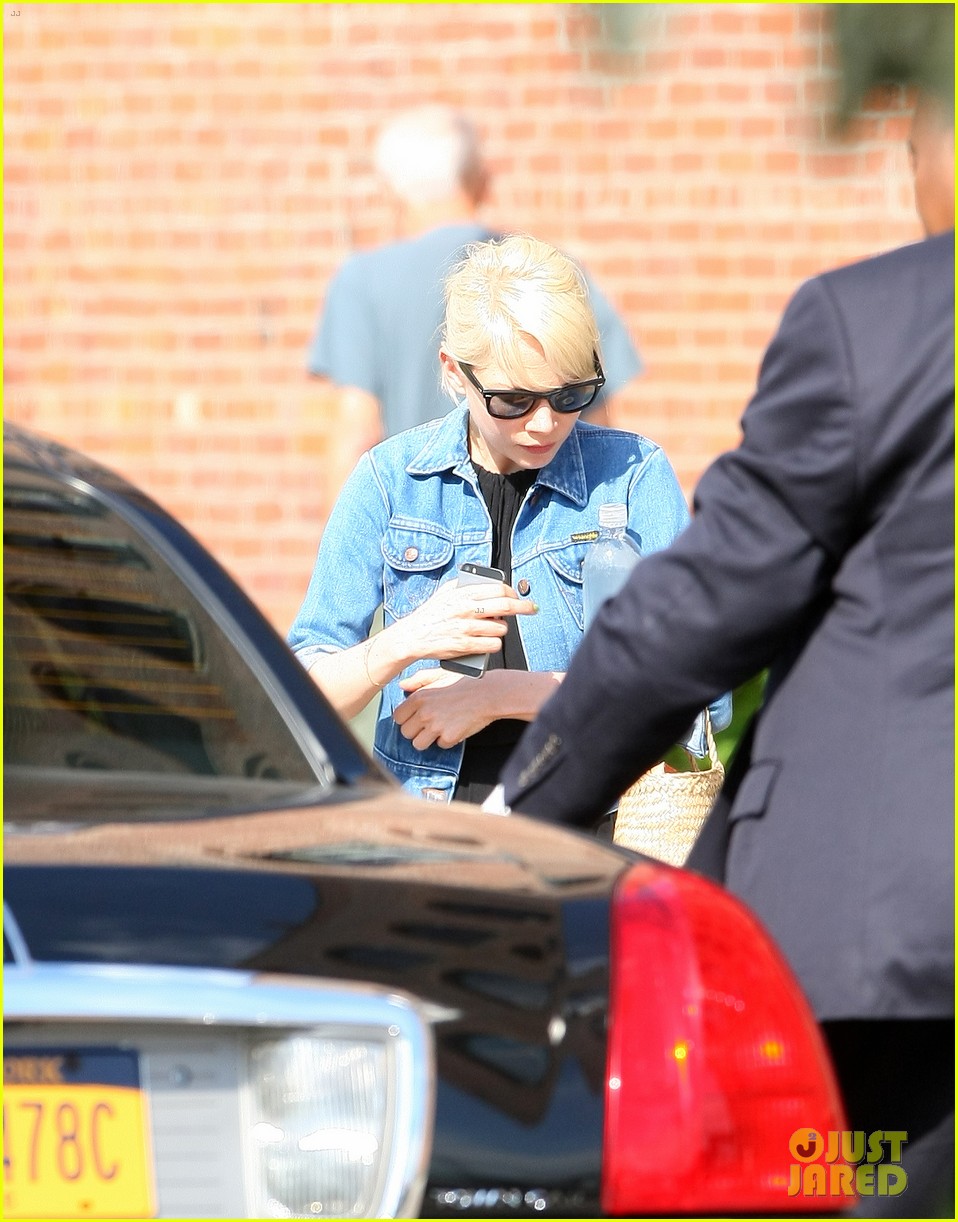 michelle williams heads to cabaret before shia labeoufs arrest 023144382