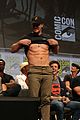 shirtless stephen amell warner brothers comic con sd 01
