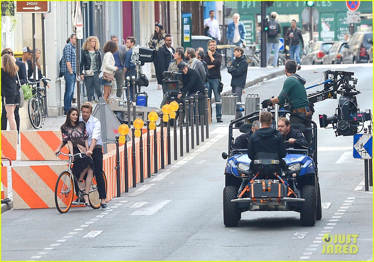 simon baker picks up a lady on his bike for givenchy commercial 073147524