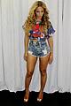 beyonce flaunts toned abs while modeling new adidas clothes 03