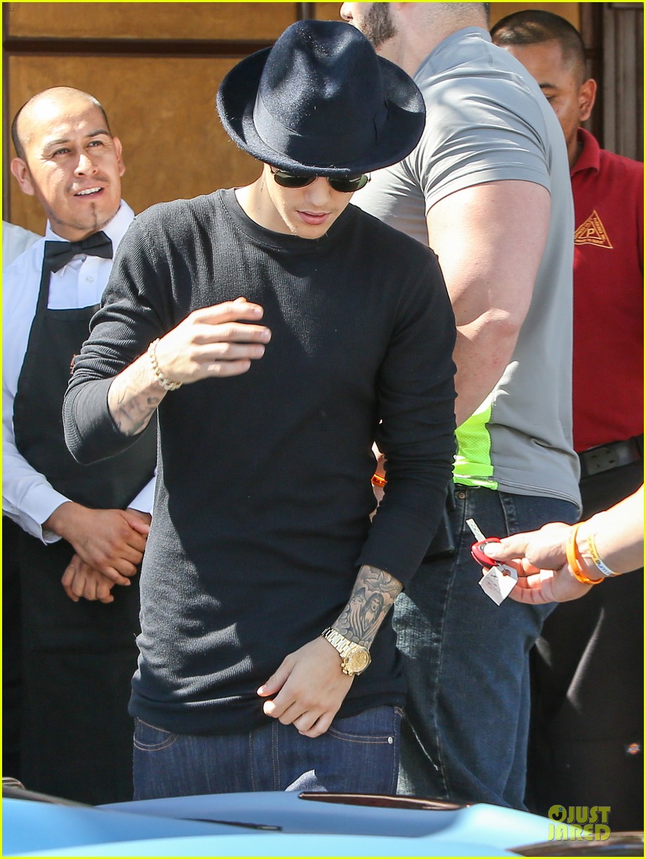 justin bieber yovanna ventura step out for lunch 16