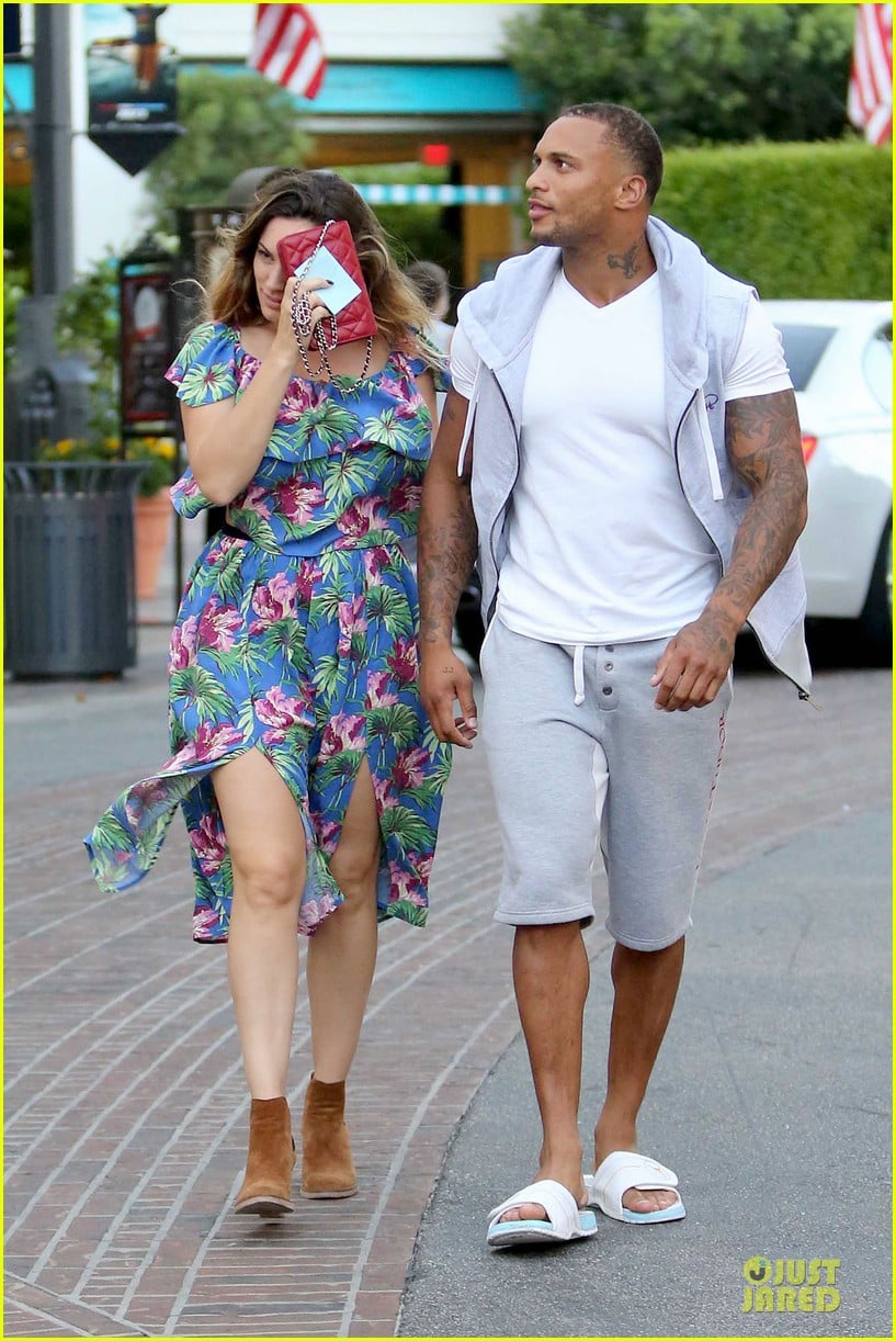 kelly brook fiance david mcintosh isnt after one night stands 09