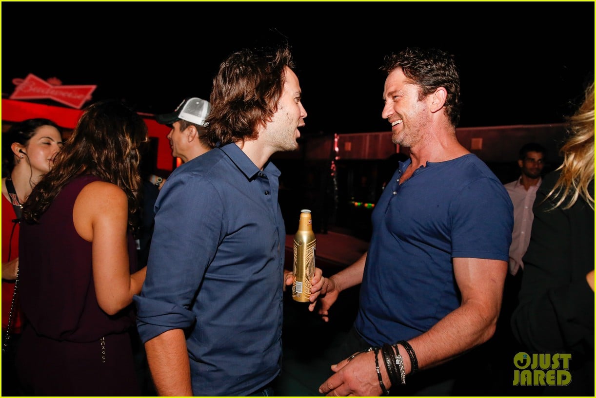 gerard butler taylor kitsch hang out in brazil 093151749