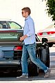 hayden christensen licks his lips while fueling his car 06
