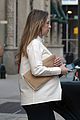 chelsea clinton displays her growing baby bump 02