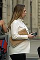 chelsea clinton displays her growing baby bump 06