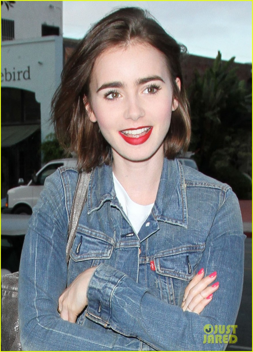 lily collins cafe gratitude lunch 05