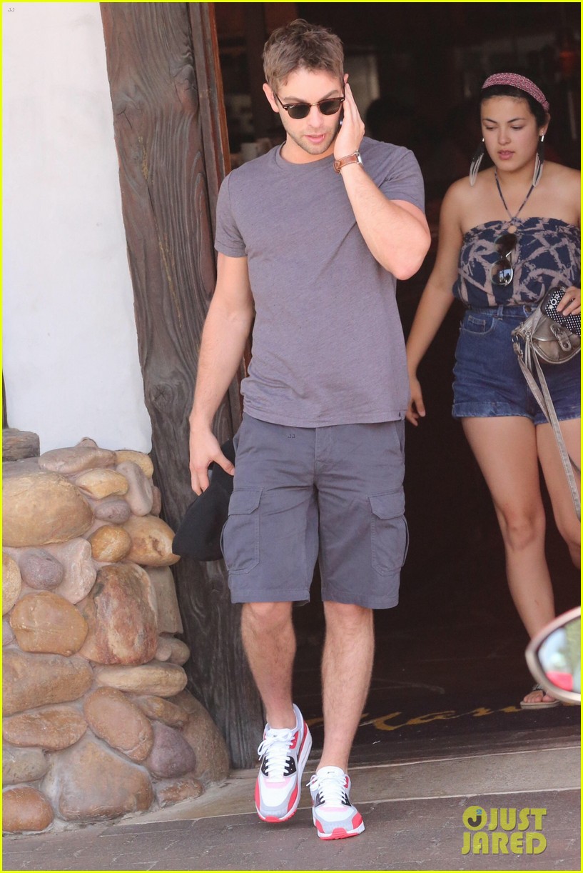 chace crawford looking hot fourth of july 013149672