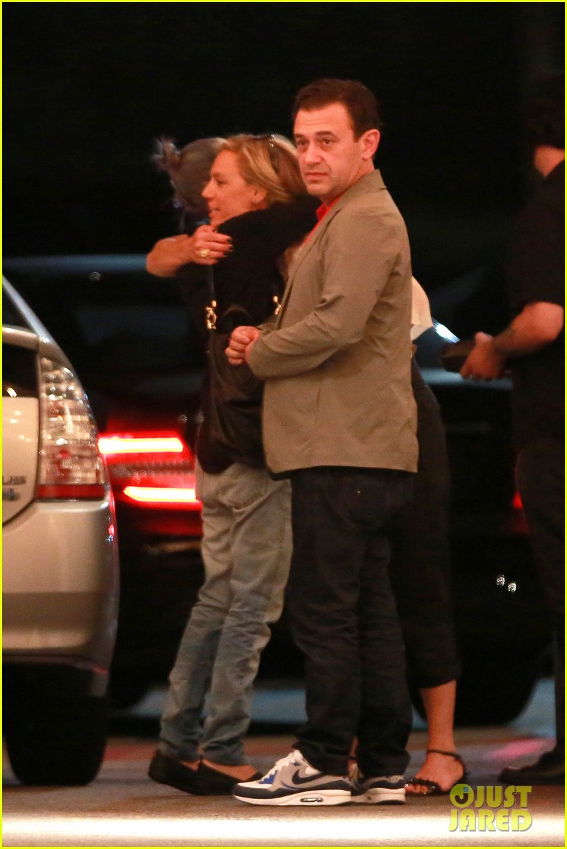 cameron diaz benji madden get candid with nicole richie at dinner 323159068