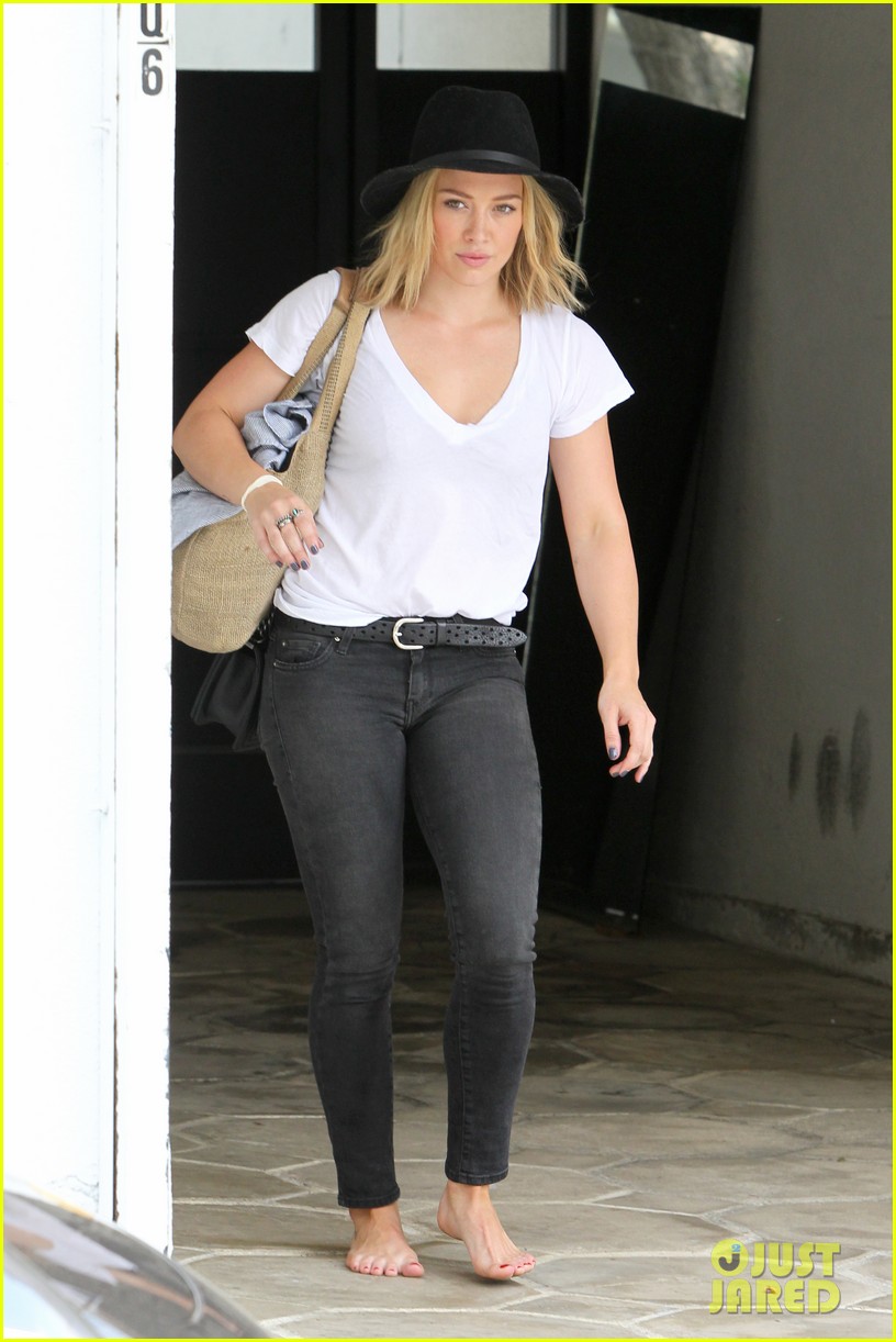 hilary duff new single will be released next week 09