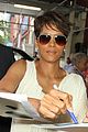 halle berry admits to david letterman that she believes in aliens 11
