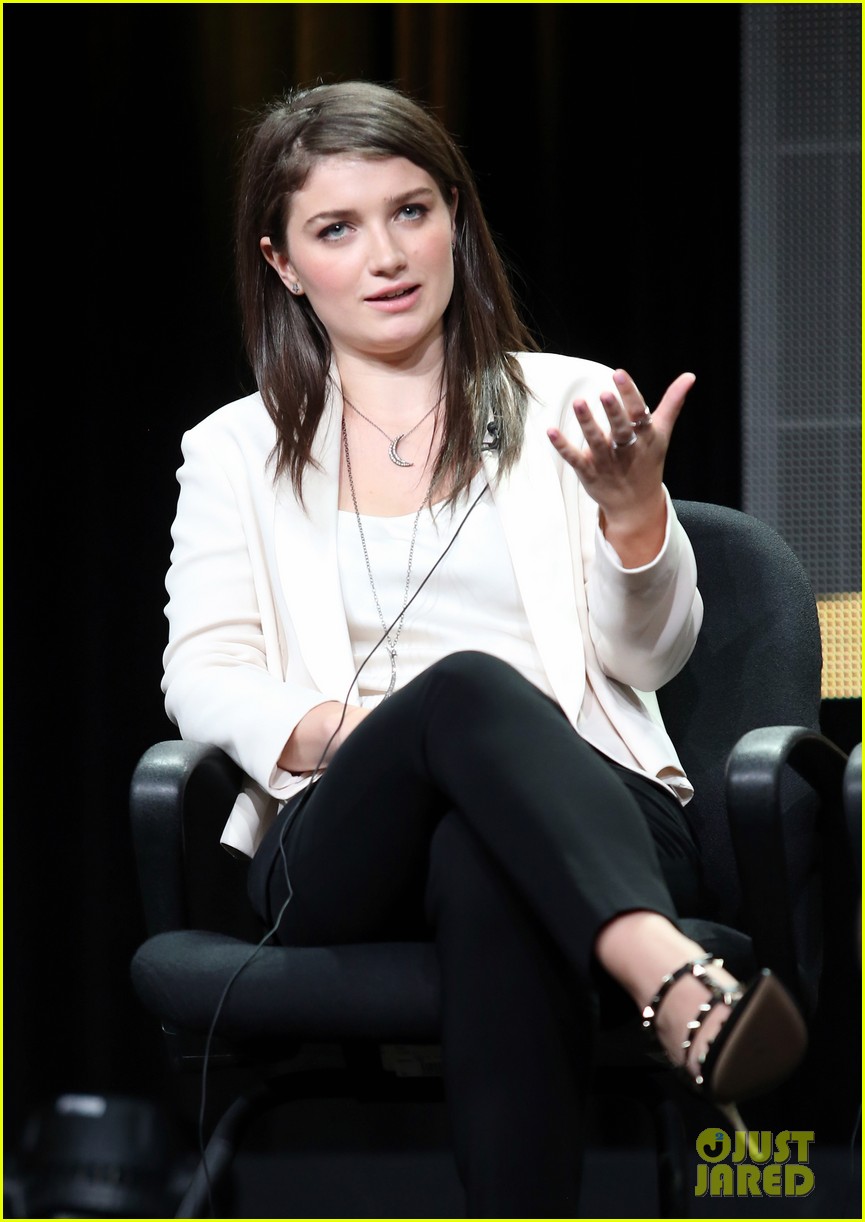 eve hewson proves she is more than just bonos daughter 08