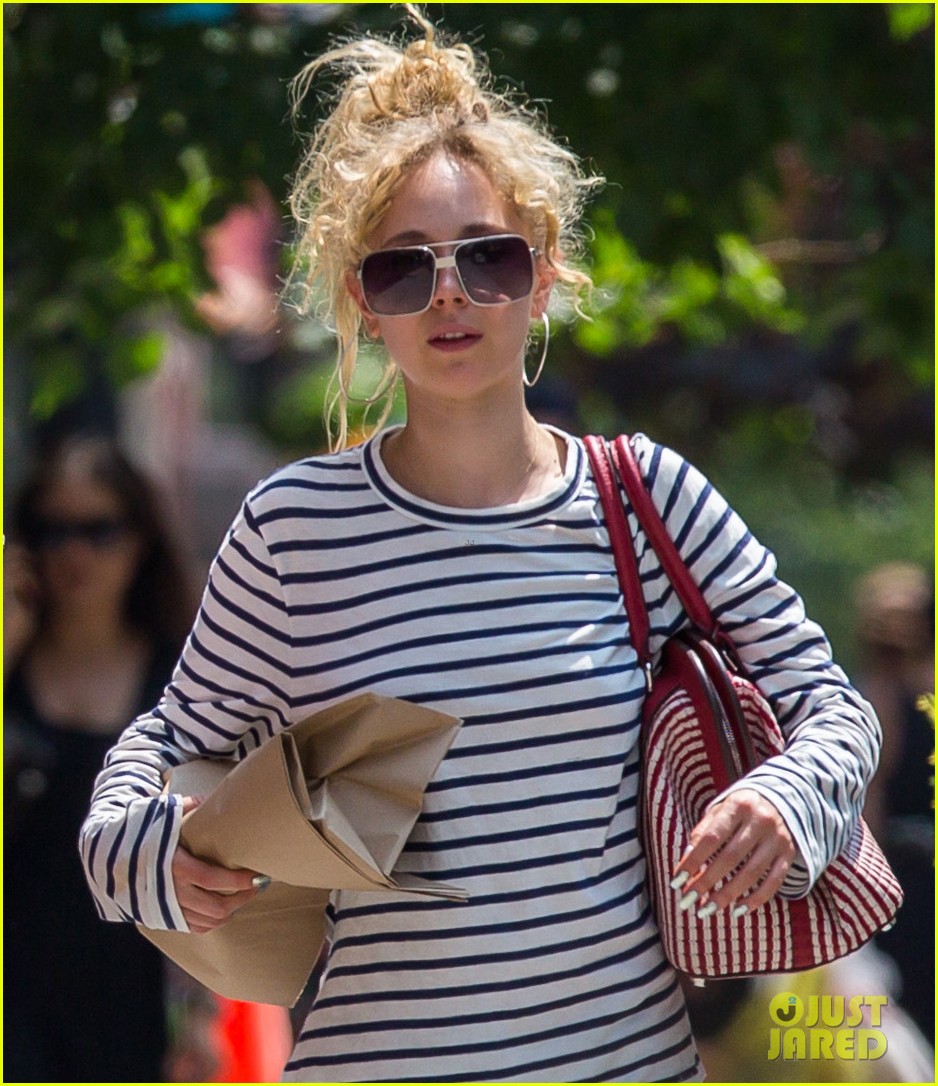 juno temple lunch mom new horns poster 03