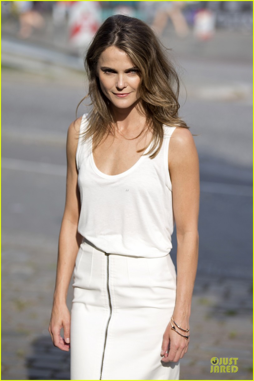 keri russell lucky girl dawn of planet of the apes 073159637