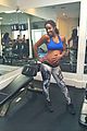 kelly rowland displays her bare baby bump during gym workout 03