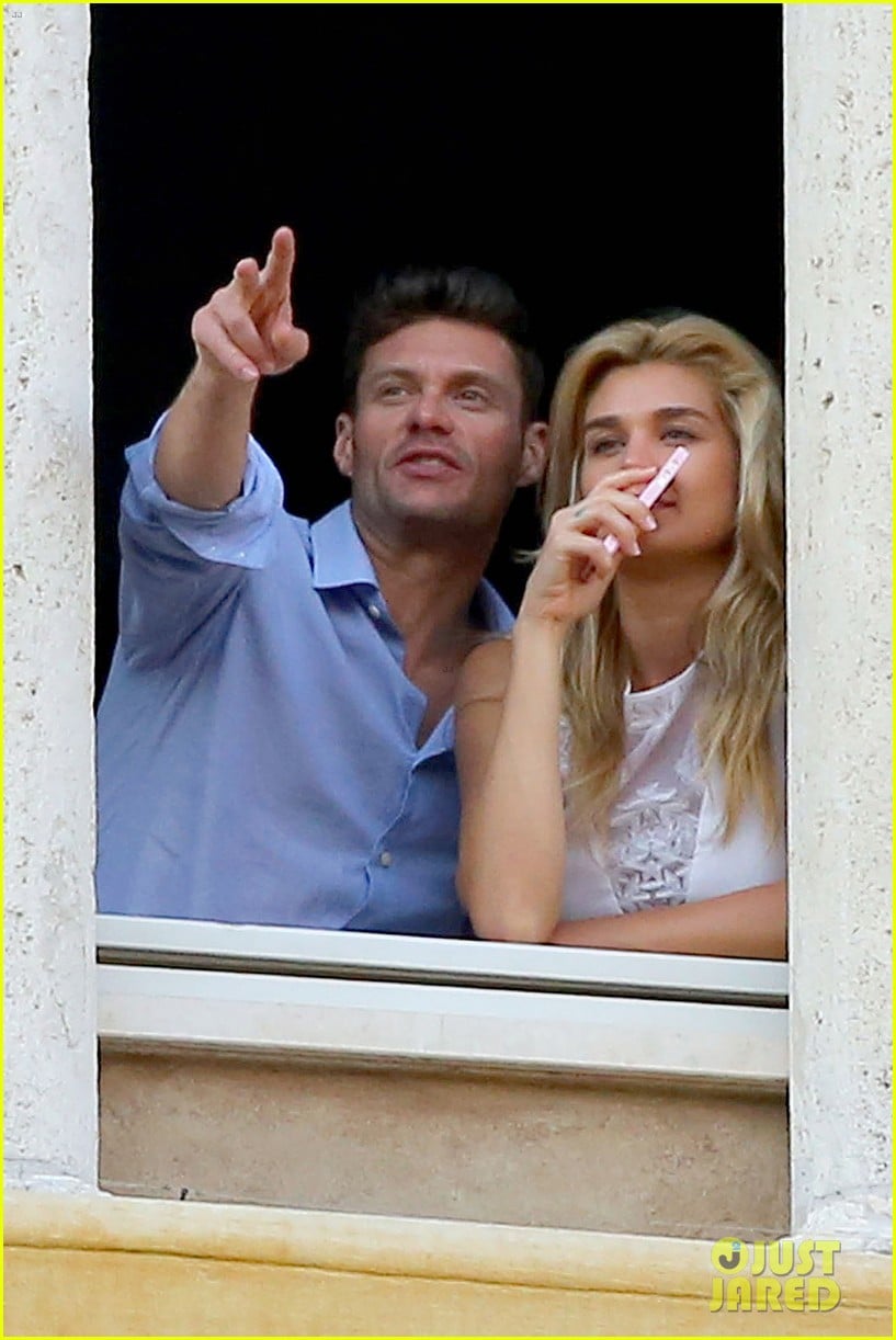ryan seacrest cozies up to girlfriend shayna taylor 07