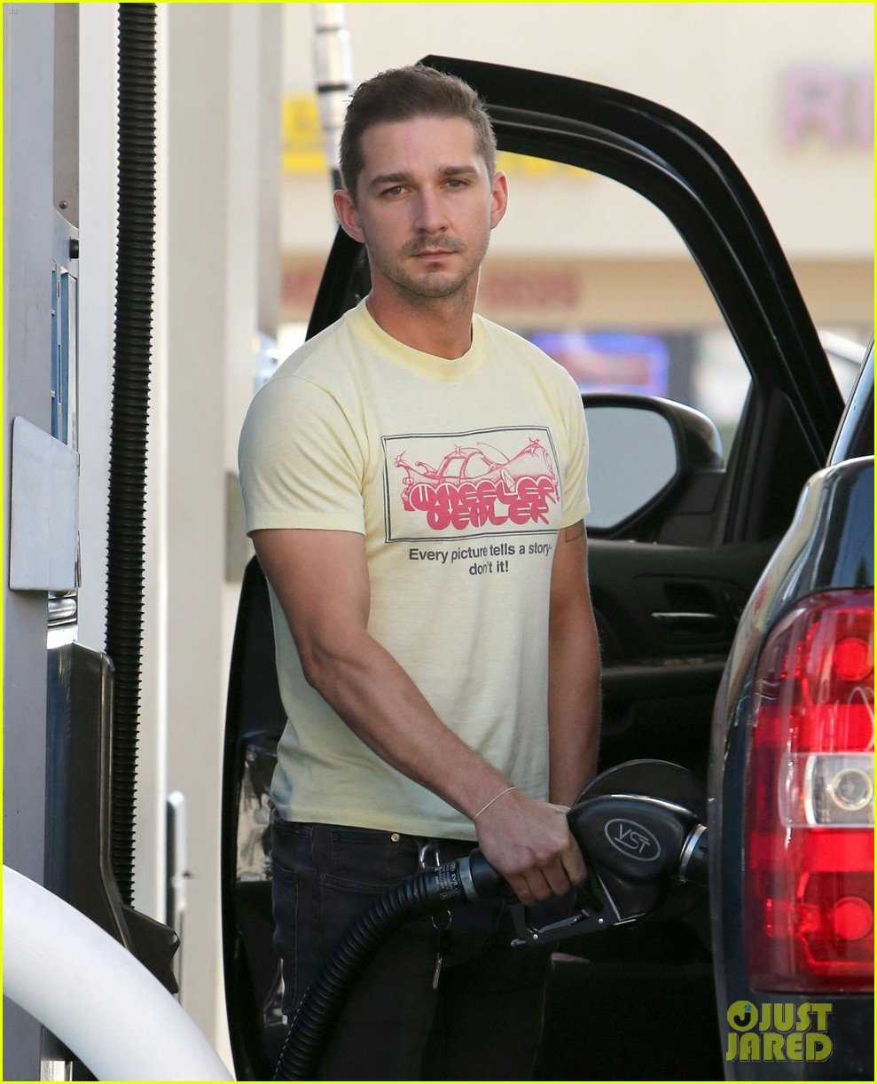 shia labeouf keeps up his daily routine 02