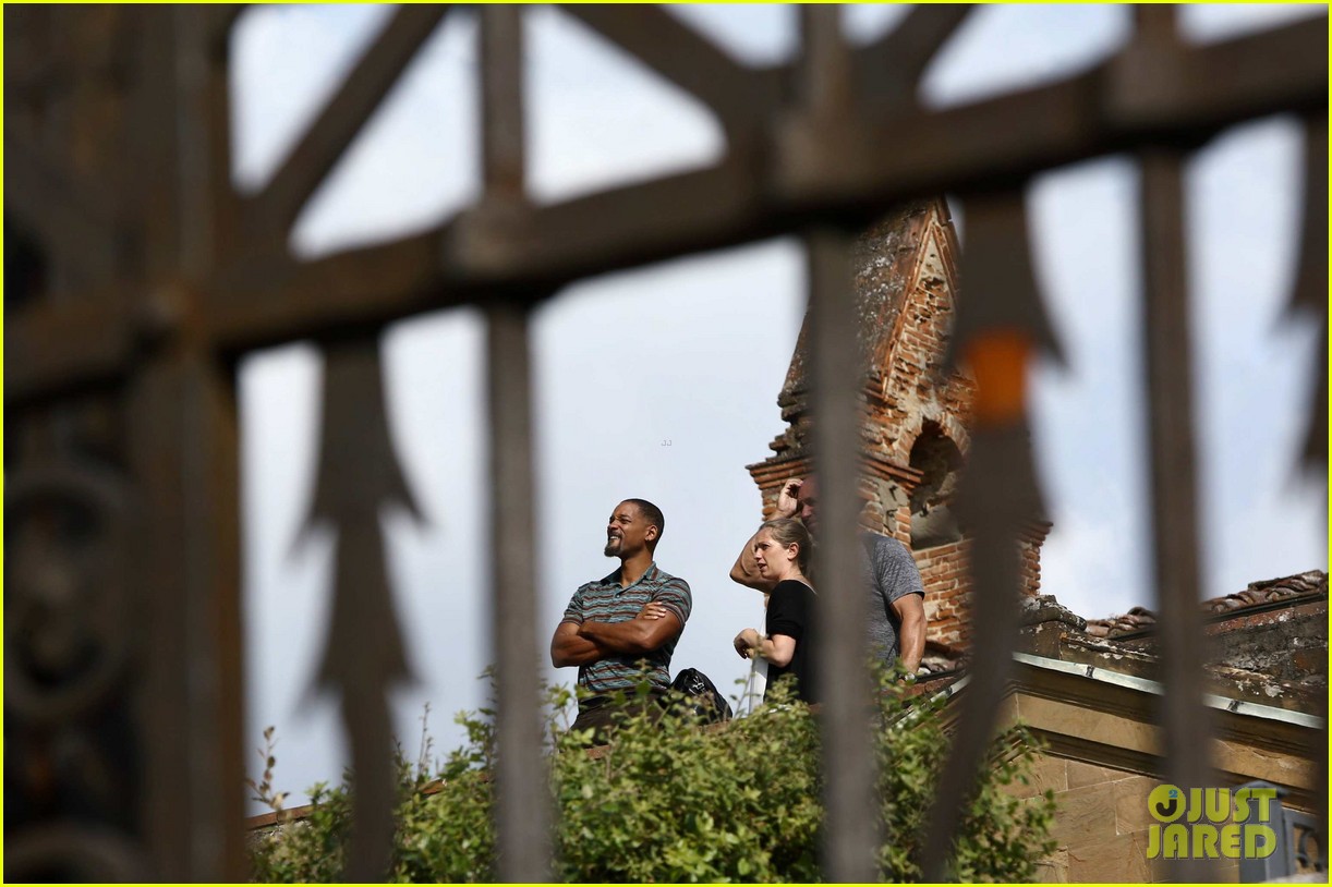 will smith continues his solo vacation tours tuscany 153156620