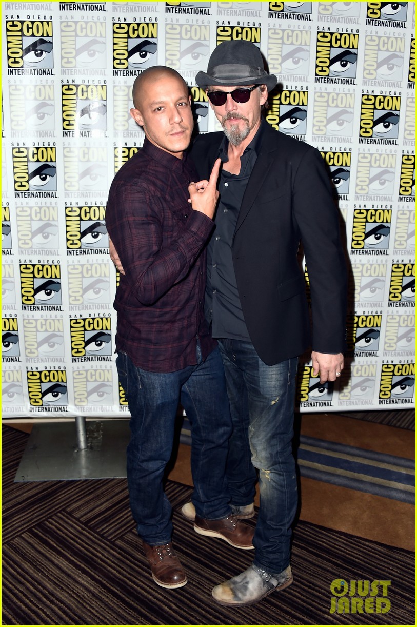 sons of anarchy strain casts present their shows at comic con 2014 14