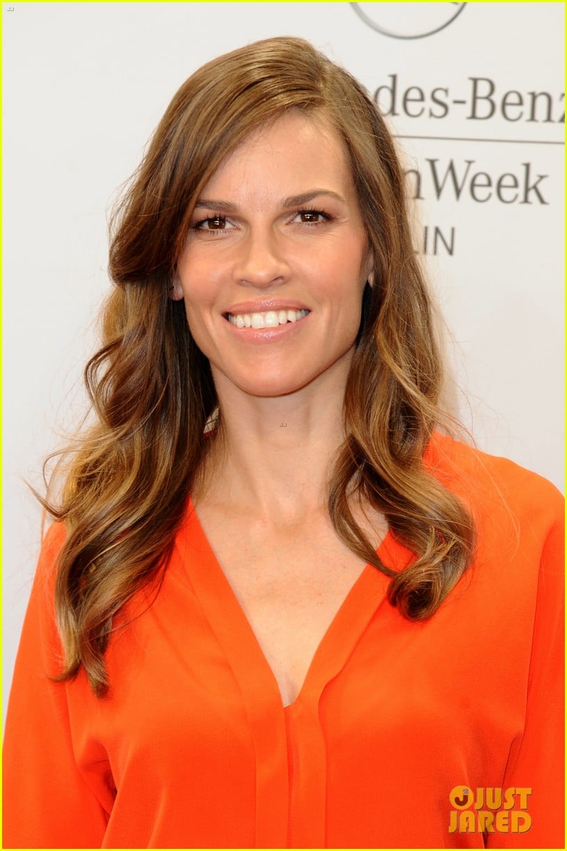 hilary swank marcia cross get dolled up for marc cain 14