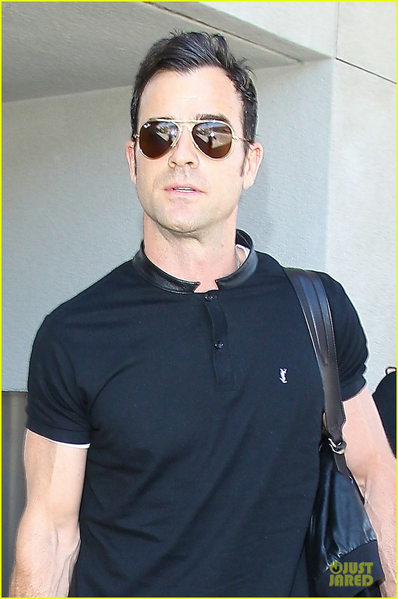justin theroux says leftovers is about love 043150072