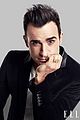 justin theroux wears his name on his ring for elle 01