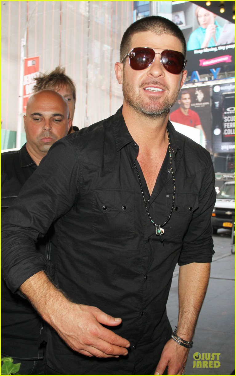robin thicke paula patton is still his muse from a distance 043147980