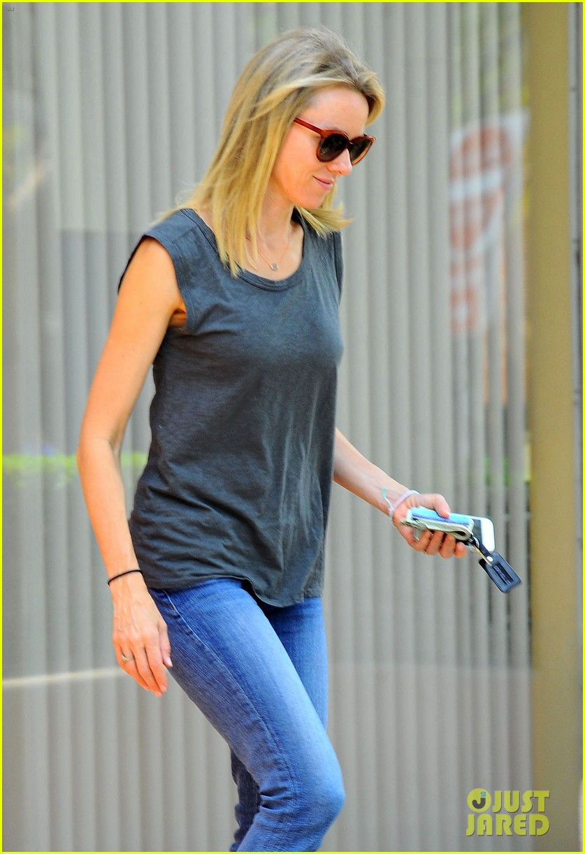 naomi watts steps out for busy day of solo errands in brentwood 02