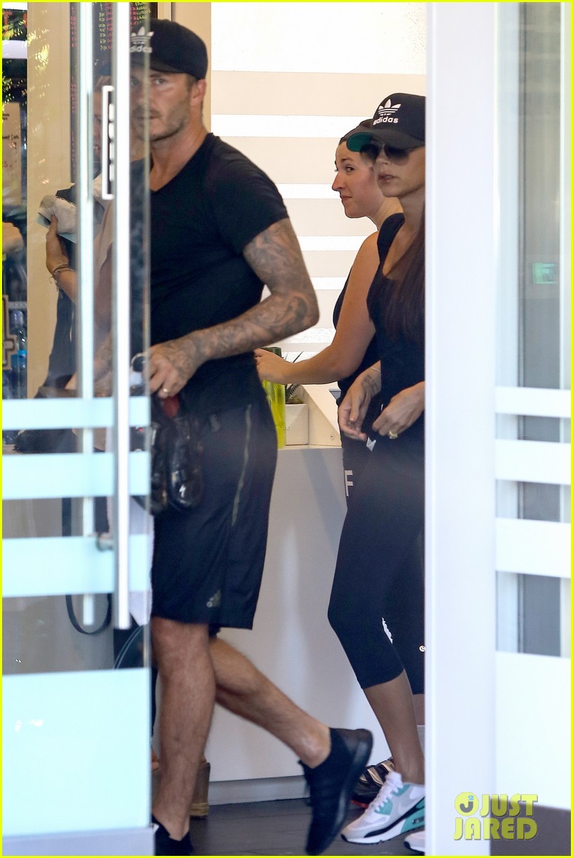 david victoria beckham work out with their family 01
