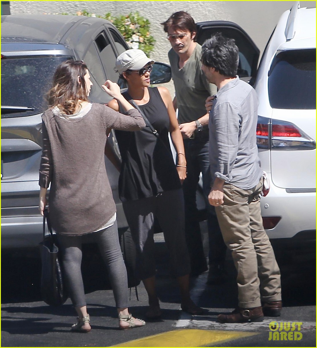 halle berry olivier martinez look so happy together on their double date 113176228