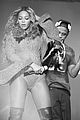 beyonce jay z look in love backstage at on the run 01