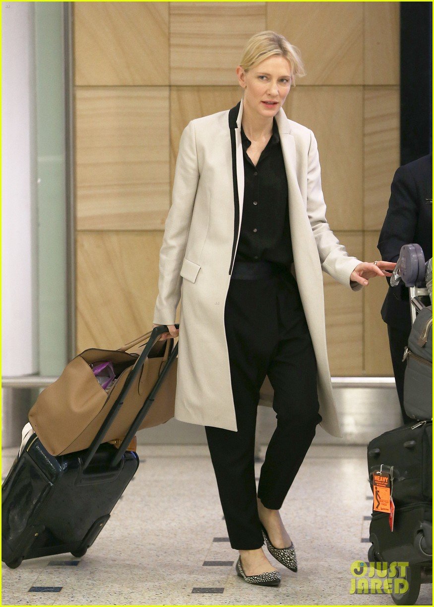 cate blanchett lands in australia after jungle book casting news 03