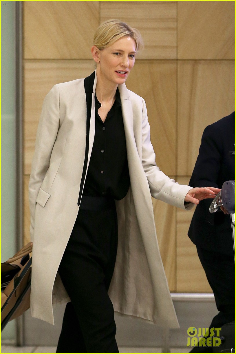 cate blanchett lands in australia after jungle book casting news 05