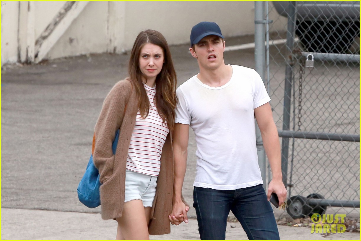 dave franco girlfriend alison brie hold hands 03