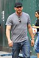 jake gyllenhaals abs are visible through his shirt 02