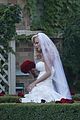 jenny mccarthys wedding dress revealed in wedding pics 16