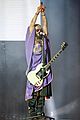 jared leto crowns himself king at 30 seconds to mars concert 09