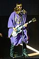 jared leto crowns himself king at 30 seconds to mars concert 13