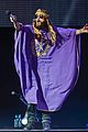 jared leto crowns himself king at 30 seconds to mars concert 14