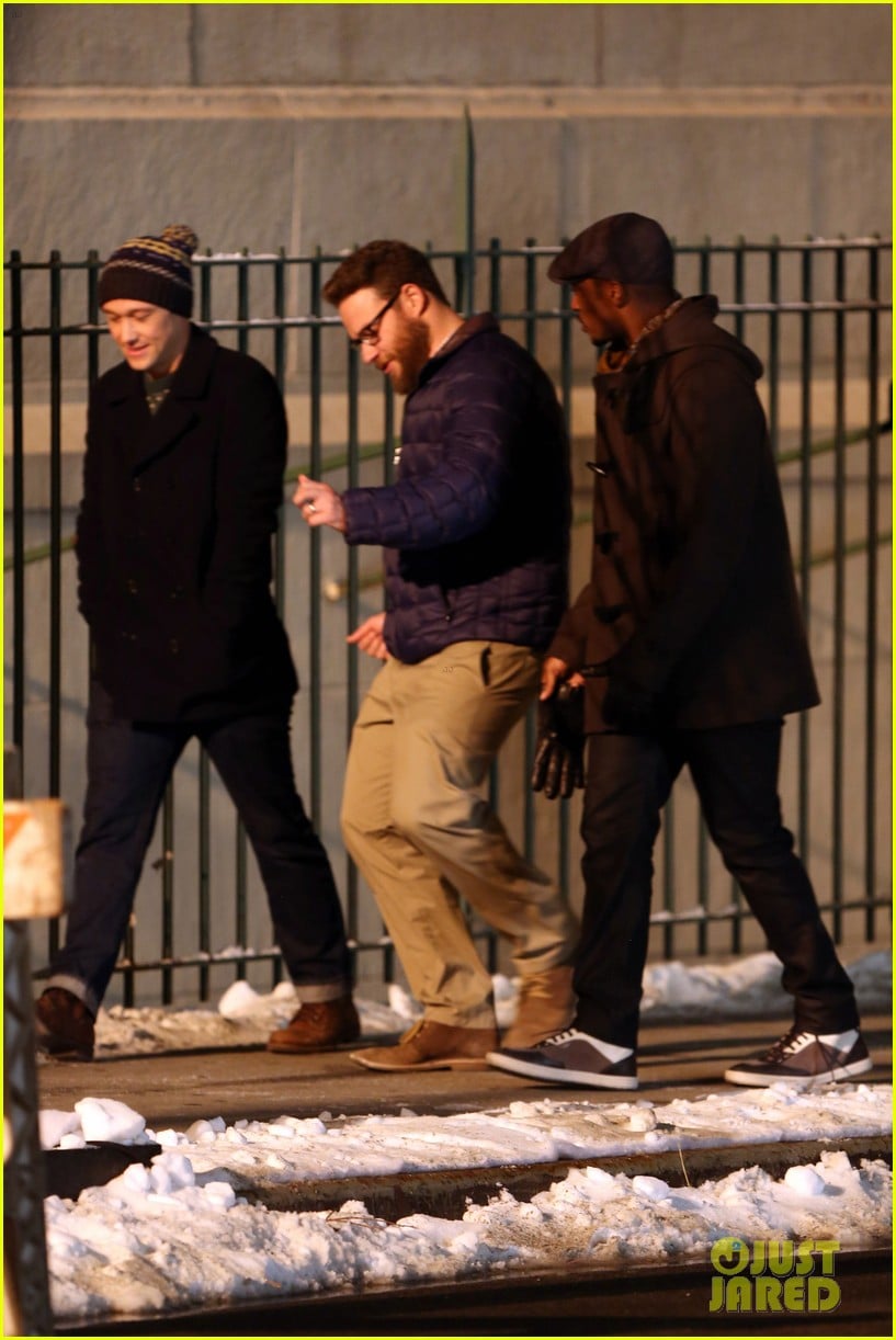 Photo joseph gordon levitt anthony mackie seth rogen christmas movie