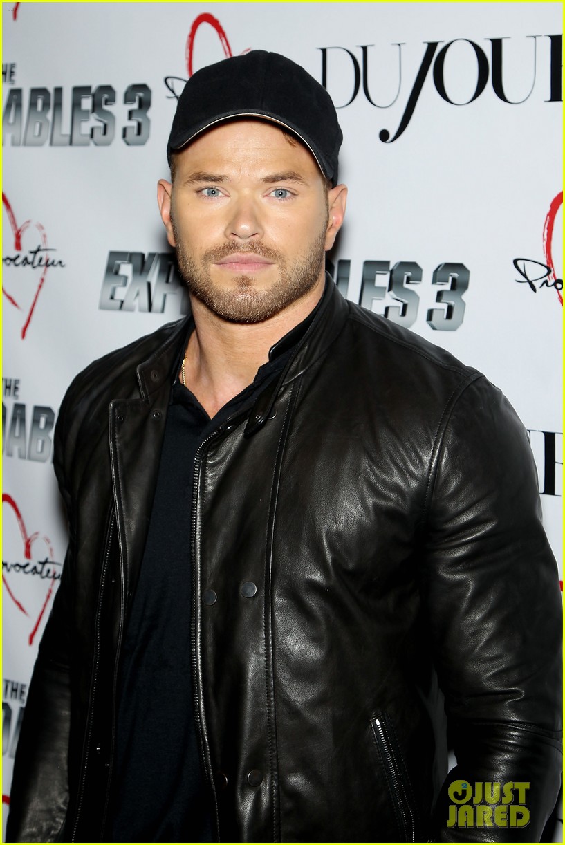 kellan lutz sylvester stallone throw punches at dujour party 023176797