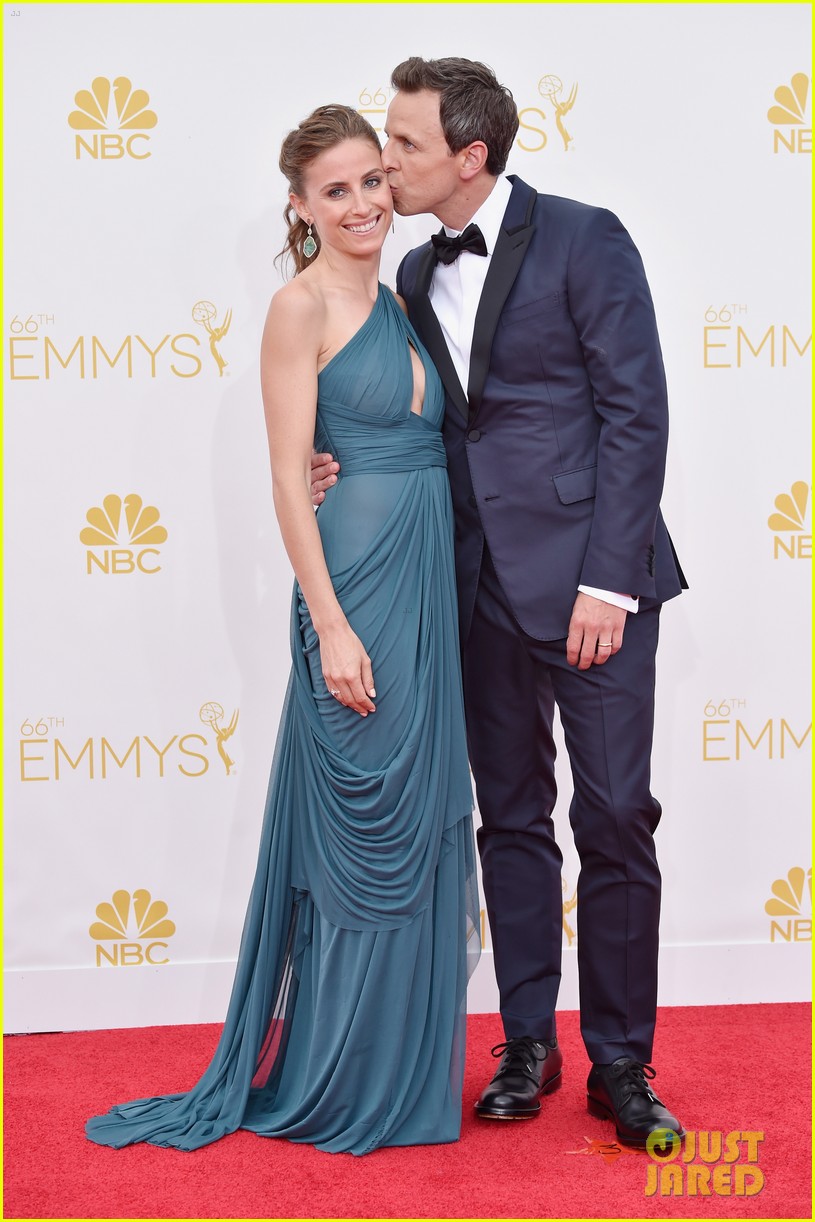 seth meyers hits red carpet before hosting duties emmys 2014 02