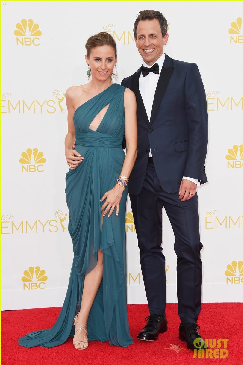 seth meyers hits red carpet before hosting duties emmys 2014 043183221